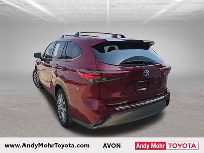 2023 Toyota Highlander Hybrid Platinum