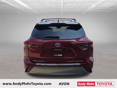 2023 Toyota Highlander Hybrid Platinum