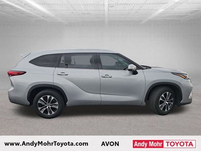2022 Toyota Highlander Hybrid XLE