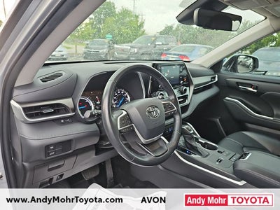 2022 Toyota Highlander Hybrid XLE