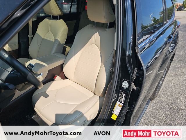 2022 Toyota Highlander Hybrid XLE