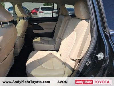 2022 Toyota Highlander Hybrid XLE