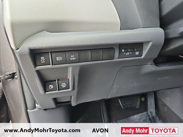 2022 Toyota Sienna XLE 7 Passenger