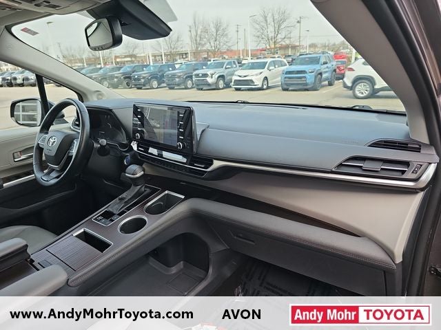 2022 Toyota Sienna XLE 7 Passenger