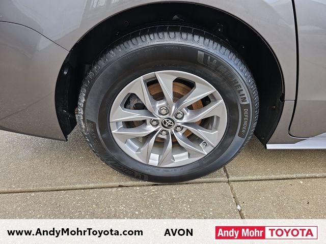 2022 Toyota Sienna XLE 7 Passenger