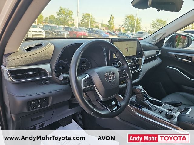 2023 Toyota Highlander Platinum