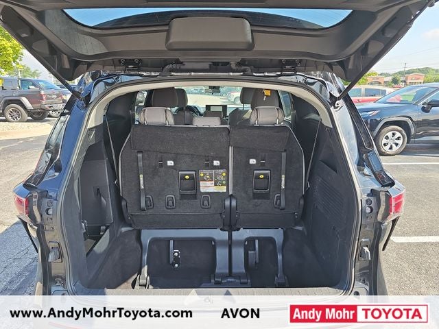 2025 Toyota Sienna LE 8 Passenger