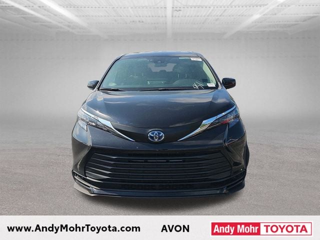 2025 Toyota Sienna LE 8 Passenger