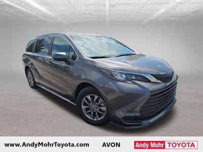 2025 Toyota Sienna LE 8 Passenger
