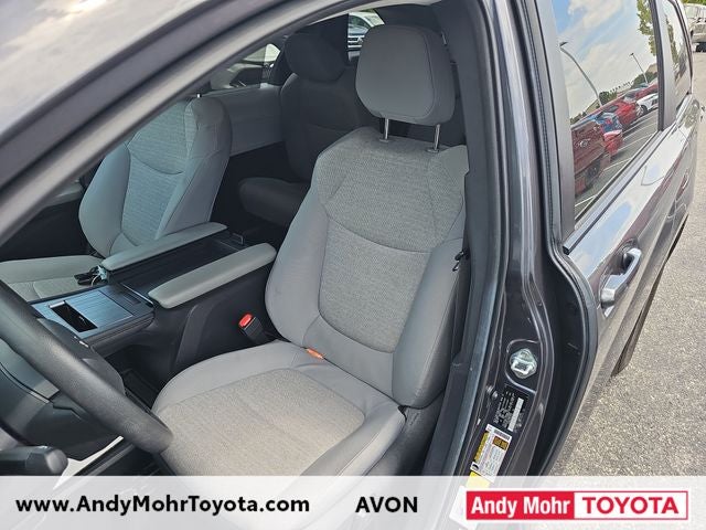 2025 Toyota Sienna LE 8 Passenger