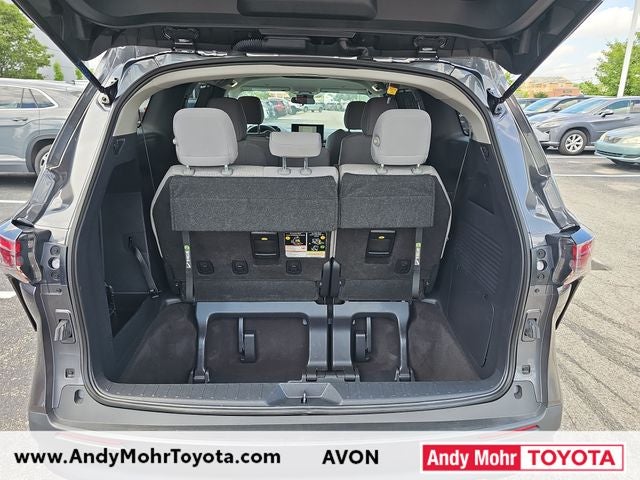 2025 Toyota Sienna LE 8 Passenger