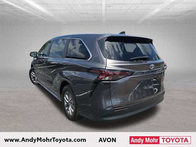 2025 Toyota Sienna LE 8 Passenger
