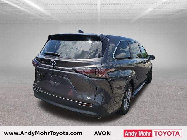 2025 Toyota Sienna LE 8 Passenger