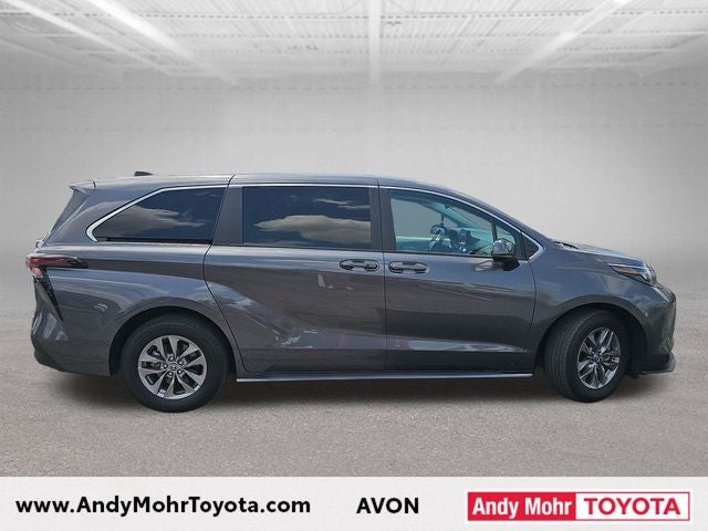 2025 Toyota Sienna LE 8 Passenger