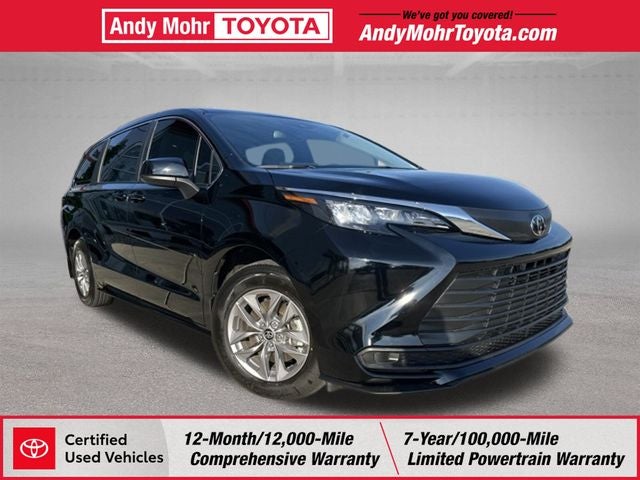 2026 Toyota Sienna LE 8 Passenger