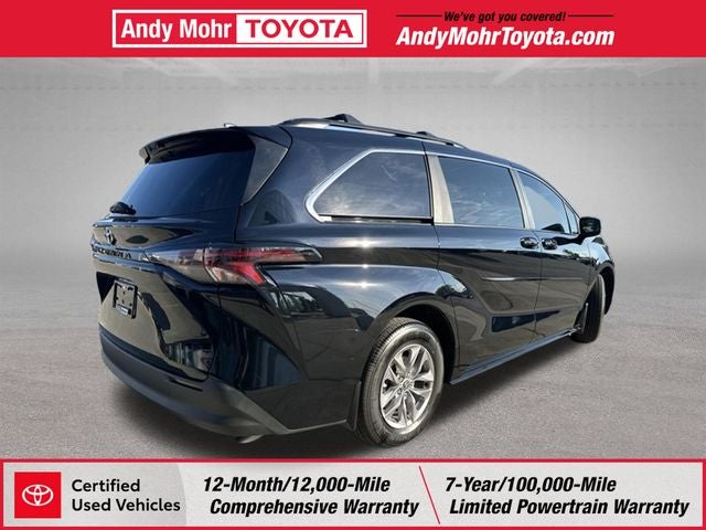 2026 Toyota Sienna LE 8 Passenger
