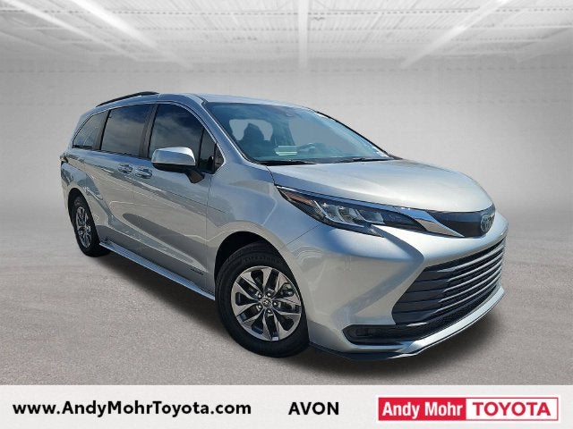 2021 Toyota Sienna LE 8 Passenger