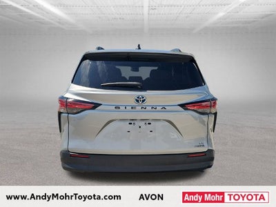 2021 Toyota Sienna LE 8 Passenger