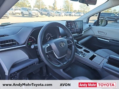 2021 Toyota Sienna LE 8 Passenger