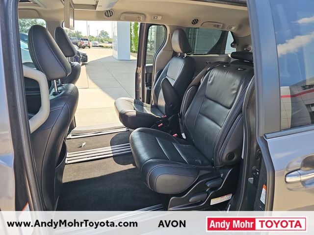 2015 Toyota Sienna SE Premium 8 Passenger