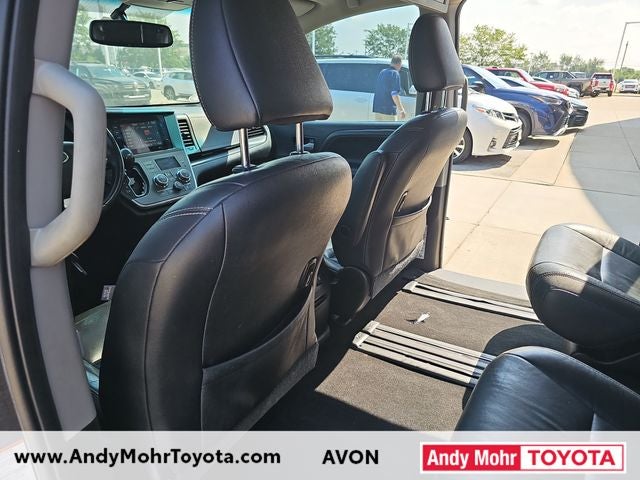2015 Toyota Sienna SE Premium 8 Passenger
