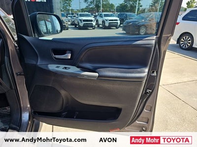 2015 Toyota Sienna SE Premium 8 Passenger