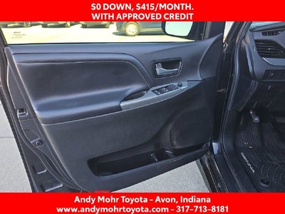 2017 Toyota Sienna SE 8 Passenger
