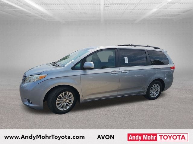 2013 Toyota Sienna XLE 8 Passenger