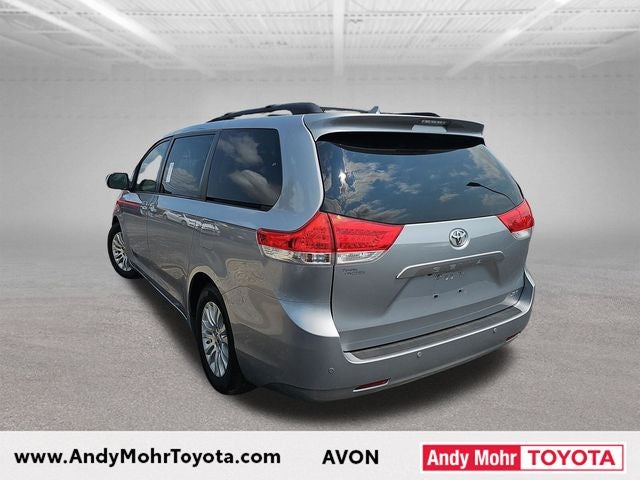 2013 Toyota Sienna XLE 8 Passenger