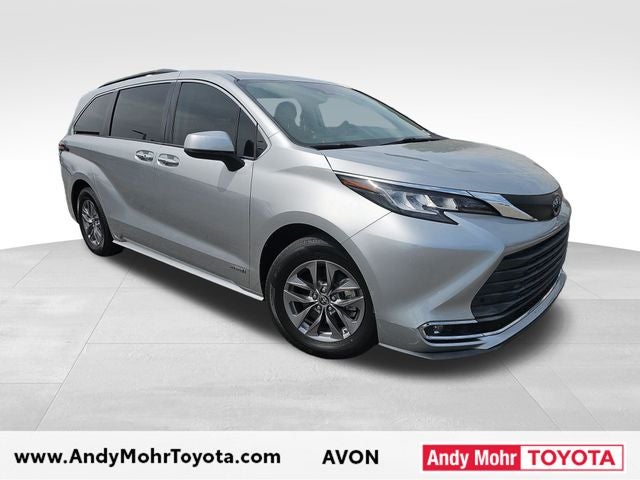 2021 Toyota Sienna XLE 8 Passenger