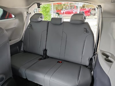 2022 Toyota Sienna XLE 7 Passenger