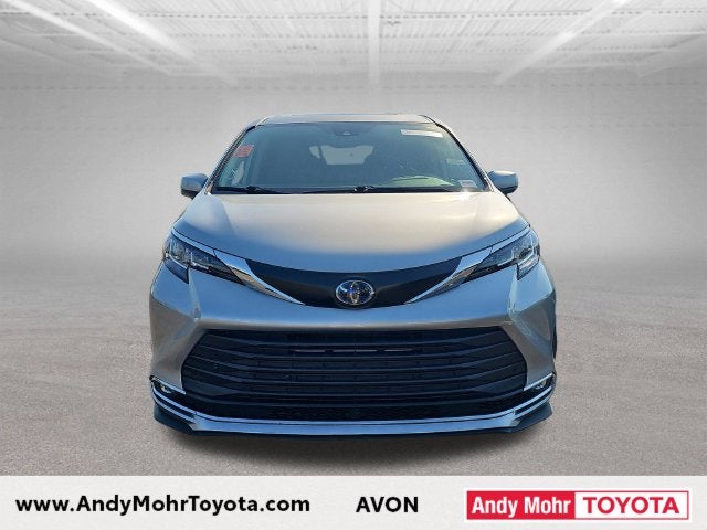 2022 Toyota Sienna XLE 7 Passenger