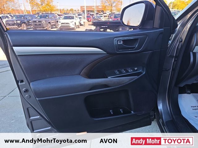 2014 Toyota Highlander LE