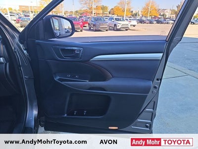 2014 Toyota Highlander LE