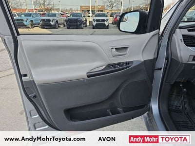 2017 Toyota Sienna L 7 Passenger