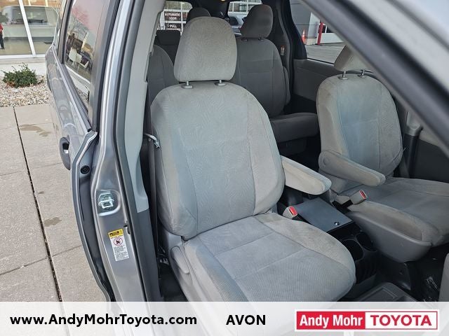 2017 Toyota Sienna L 7 Passenger
