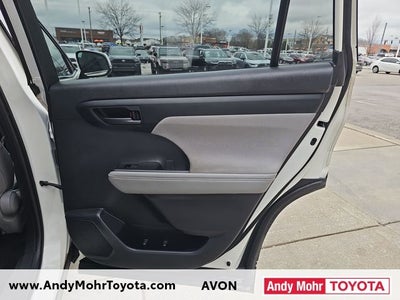 2021 Toyota Highlander LE