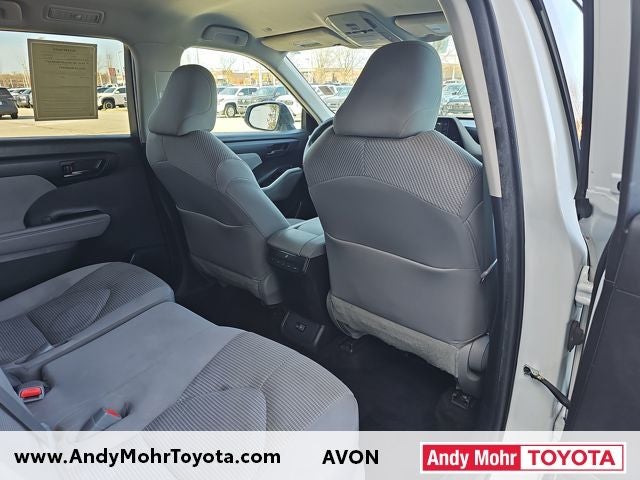 2022 Toyota Highlander LE