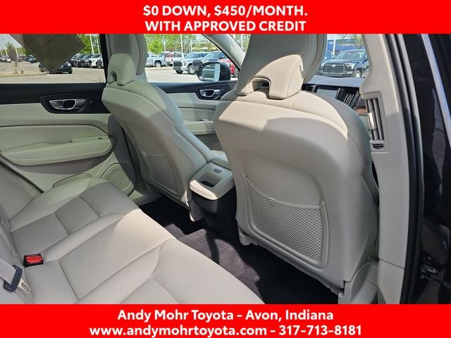 2022 Volvo XC60 B5 Momentum