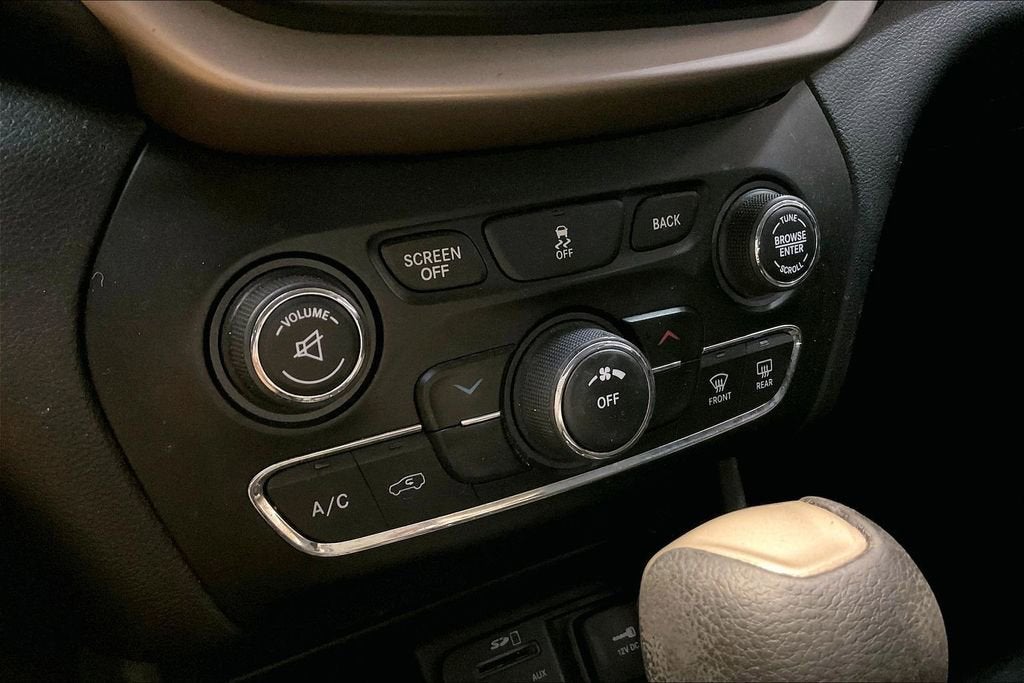 2016 Jeep Cherokee Sport