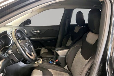 2016 Jeep Cherokee Sport