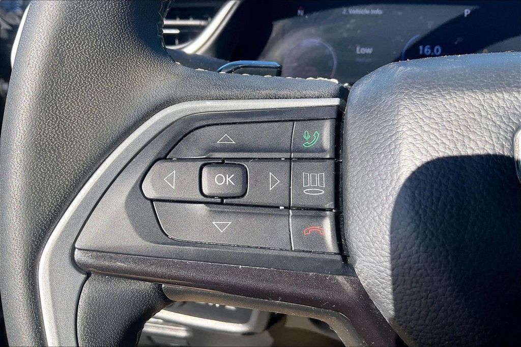 2023 Jeep Grand Cherokee L Laredo