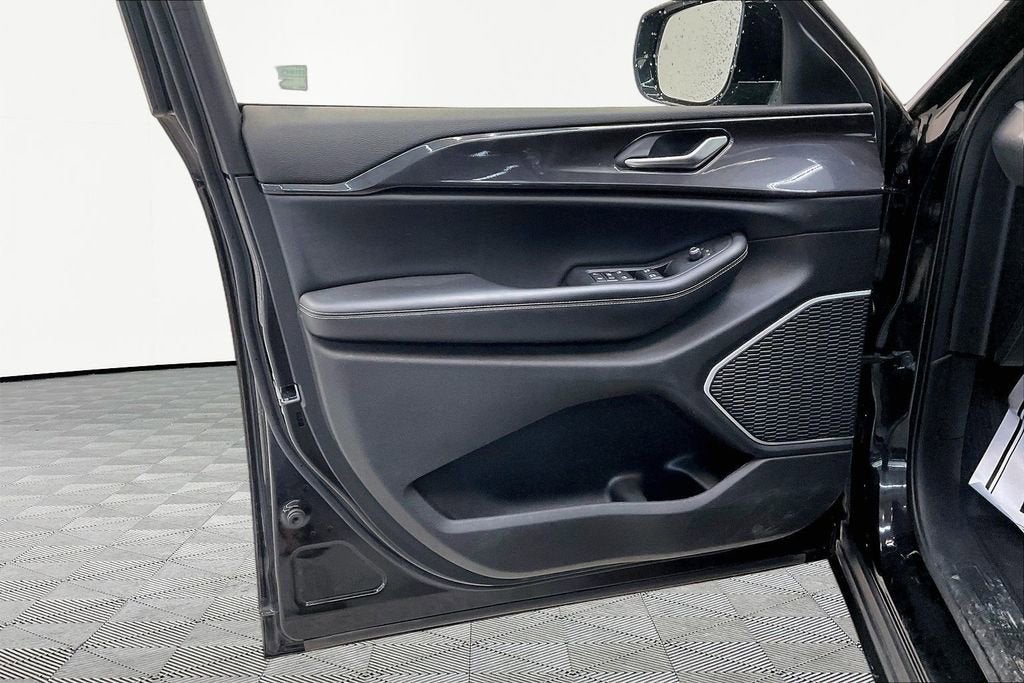 2022 Jeep Grand Cherokee L Altitude