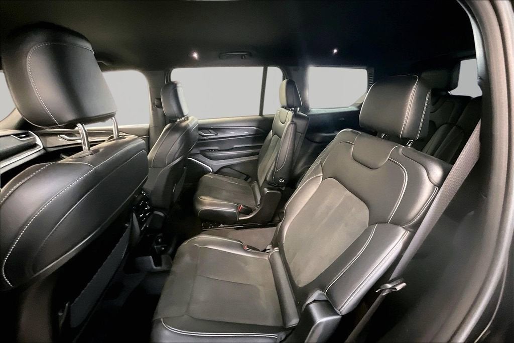 2022 Jeep Grand Cherokee L Altitude