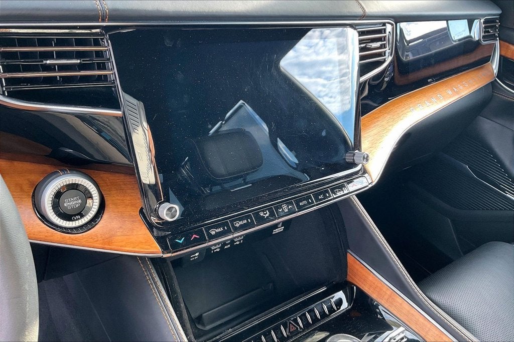 2023 Jeep Grand Wagoneer L Series III
