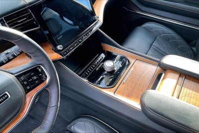 2023 Jeep Grand Wagoneer L Series III