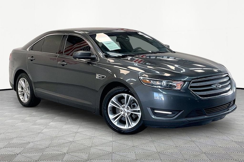 2017 Ford Taurus SEL