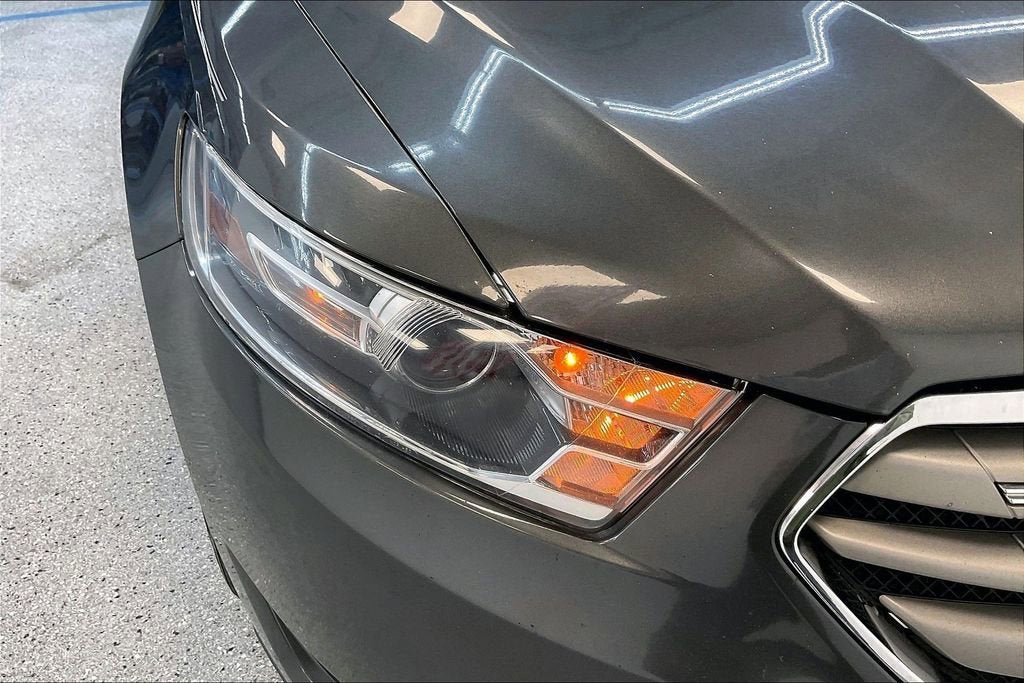2017 Ford Taurus SEL
