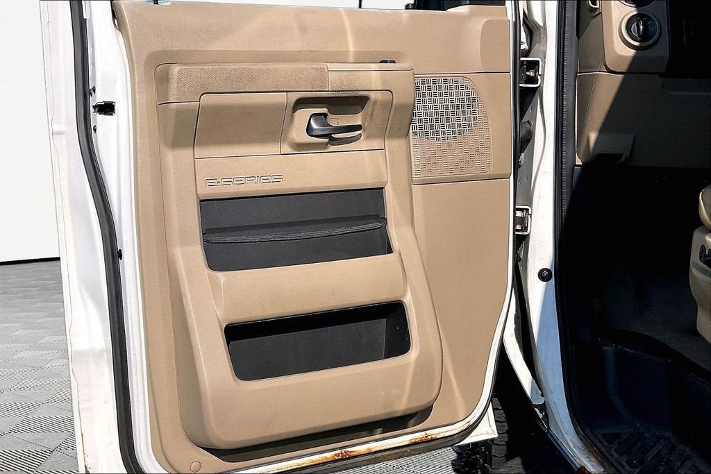 2009 Ford Econoline Wagon XL