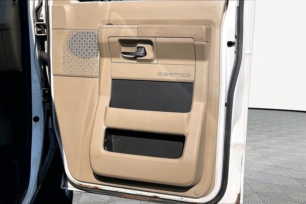 2009 Ford Econoline Wagon XL